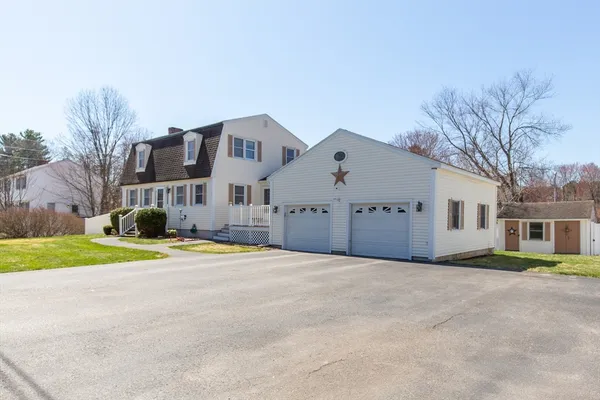 $615,000 | 5 Cedar Grove Avenue, Tyngsboro, MA 01879