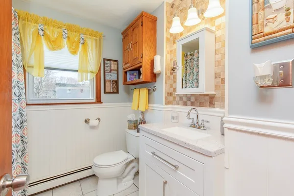 $615,000 | 5 Cedar Grove Avenue, Tyngsboro, MA 01879