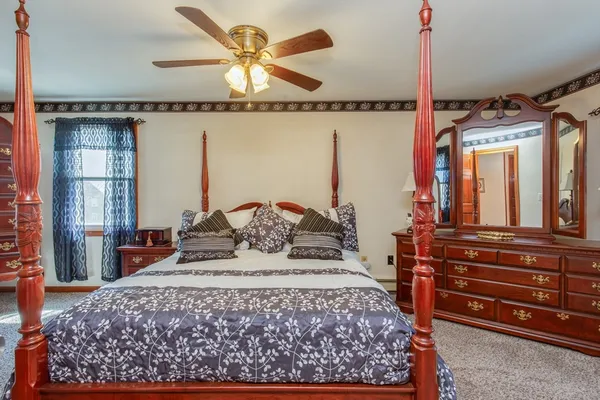 $615,000 | 5 Cedar Grove Avenue, Tyngsboro, MA 01879