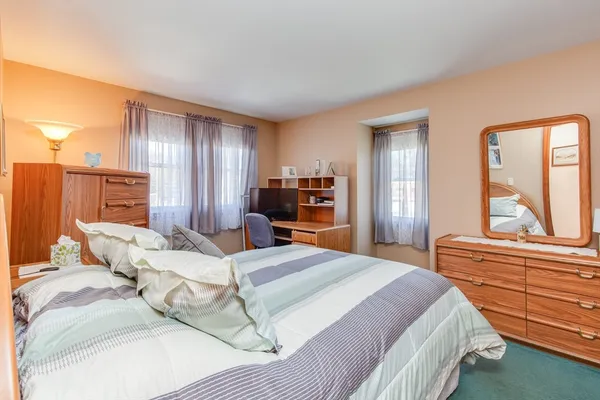 $615,000 | 5 Cedar Grove Avenue, Tyngsboro, MA 01879