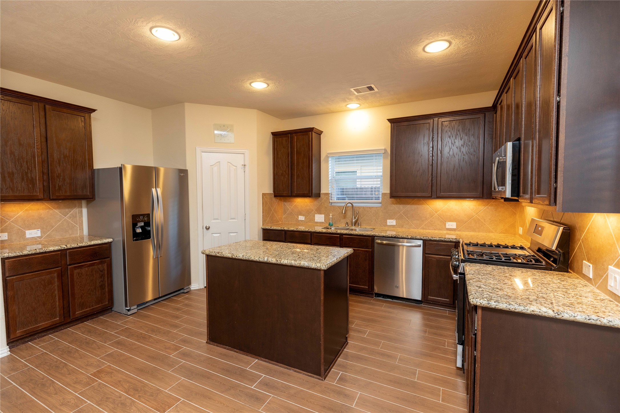 8222 Rudy Brook Way Spring, TX 77379 - Photo 7 of 18 Kitchen 2