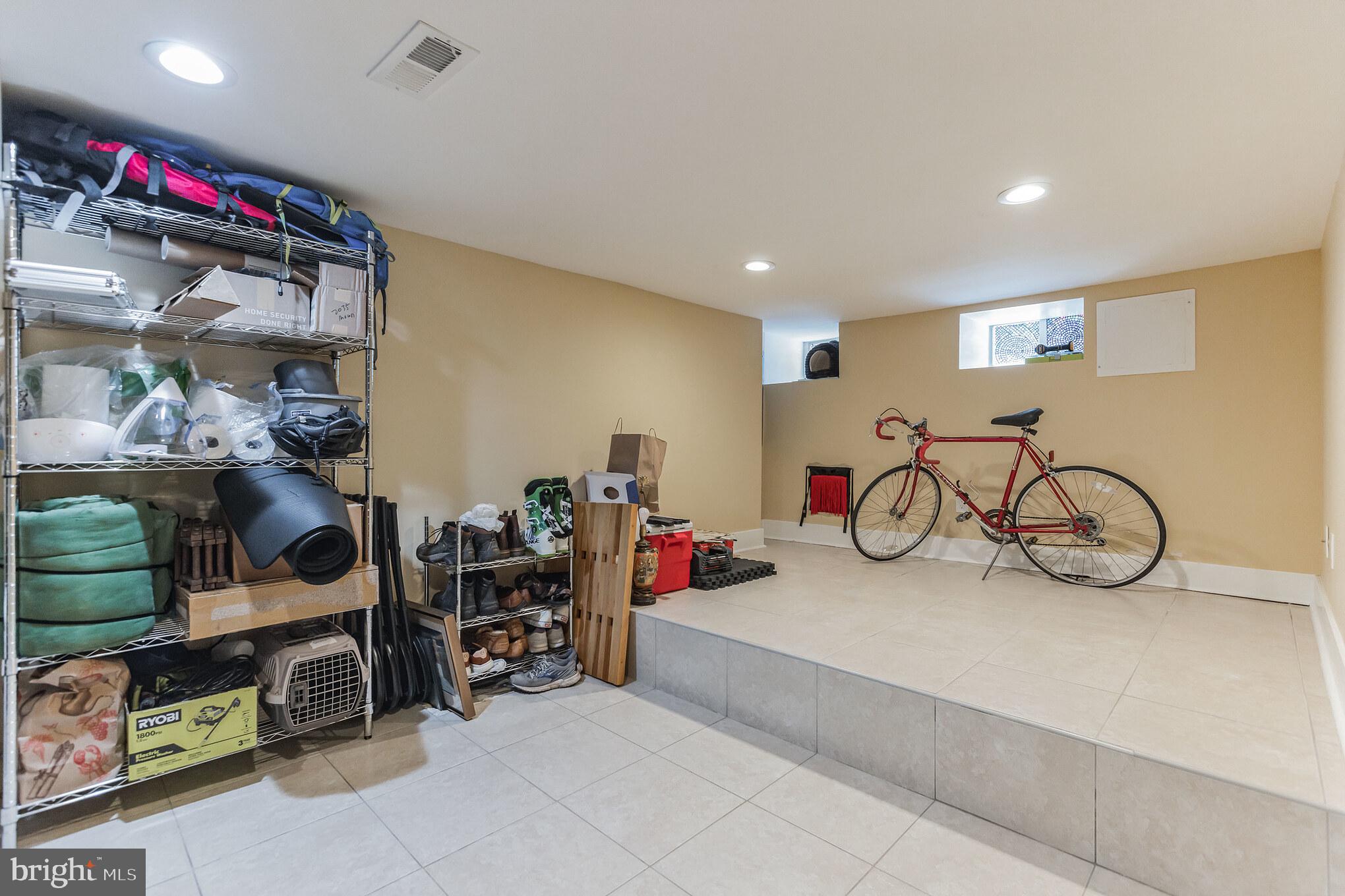 2035 Mountain Street Philadelphia, PA 19145 - Photo 20 of 30
