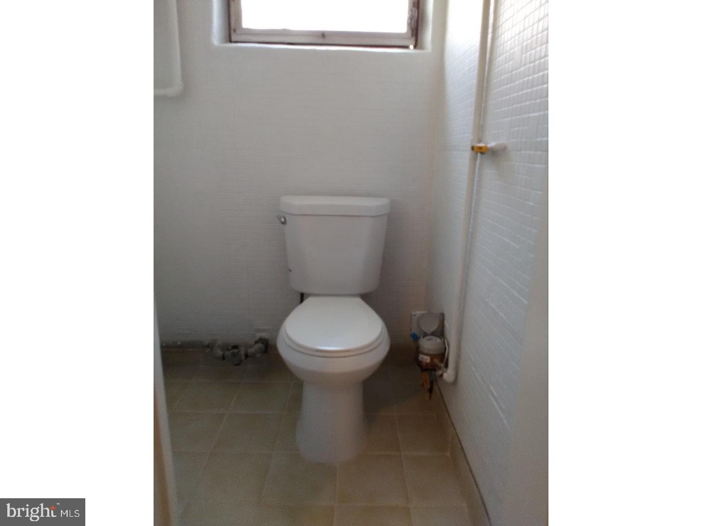 12219 Medford Road Philadelphia, PA 19154 - Photo 11 of 18