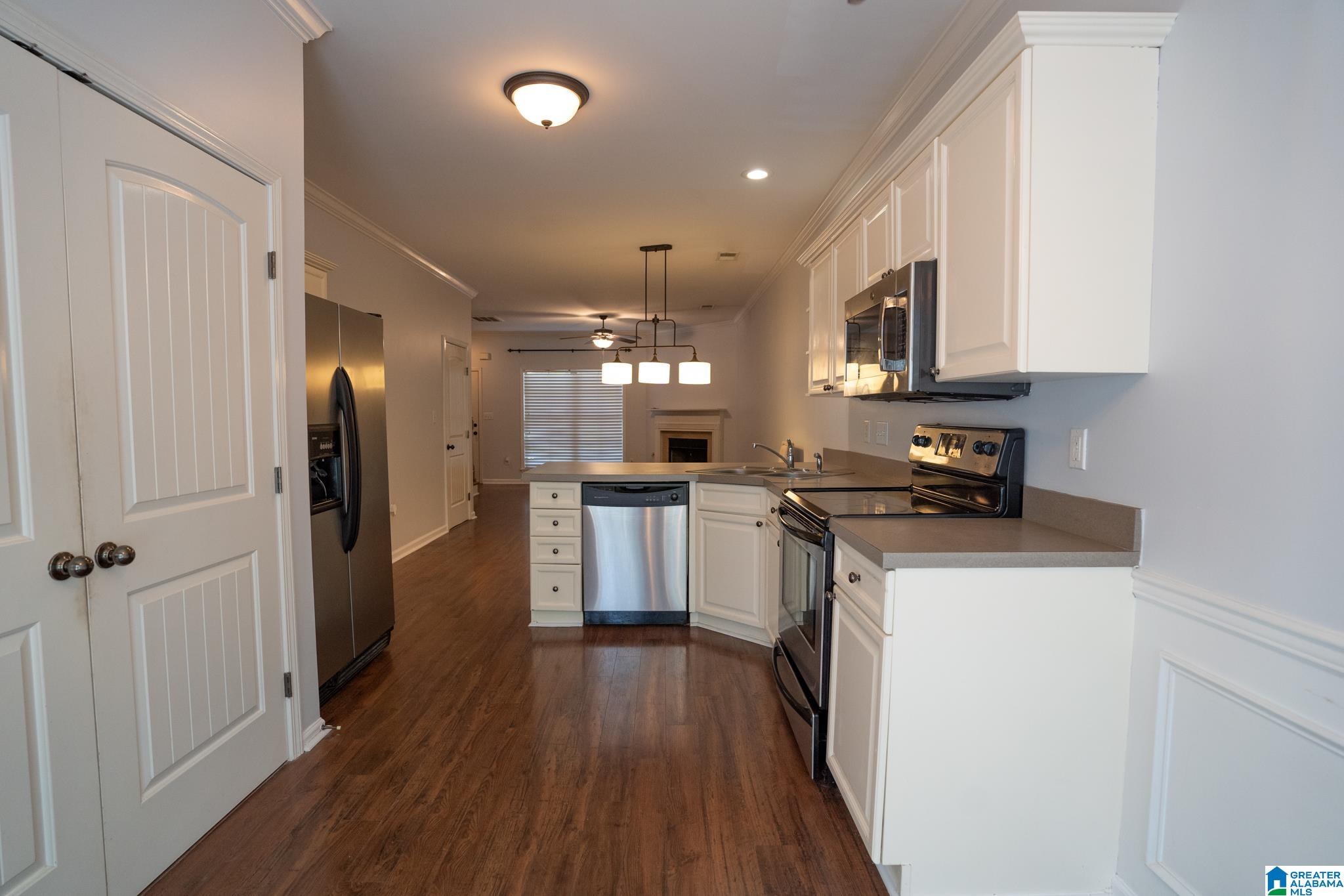 2375 Ridgemont Drive Birmingham, AL 35244 - Photo 2 of 64