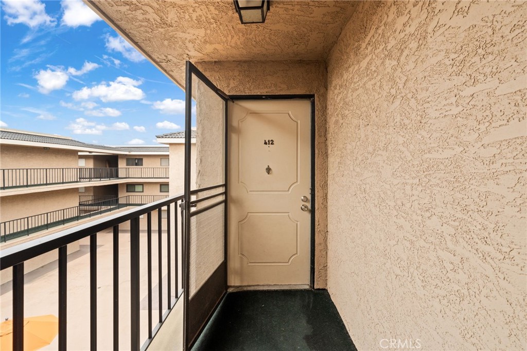 12400 Montecito Road, Unit 412 Seal Beach, CA 90740 - Photo 3 of 33 Unit Front Door