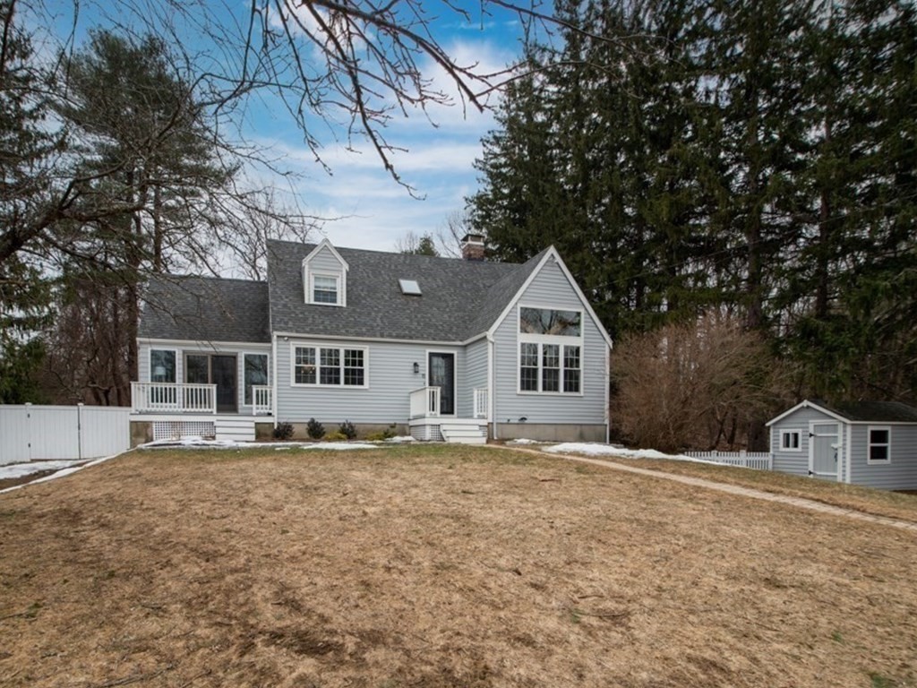 15 Scotland Road Newbury, MA 01951 - Photo 1 of 34 a front view of a house with a yard