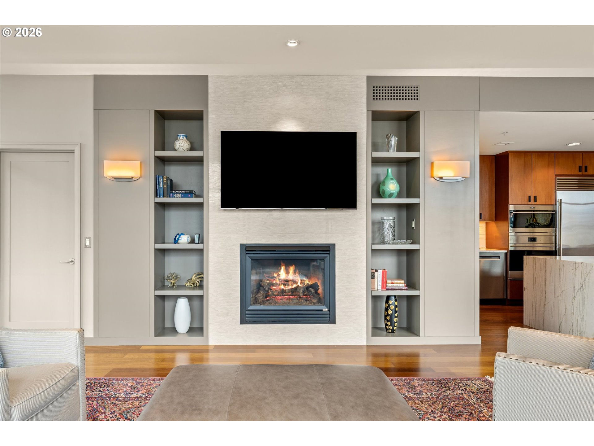 1025 Northwest Couch Street, Unit 1114 Portland, OR 97209 - Photo 16 of 38 Fireplace Gas