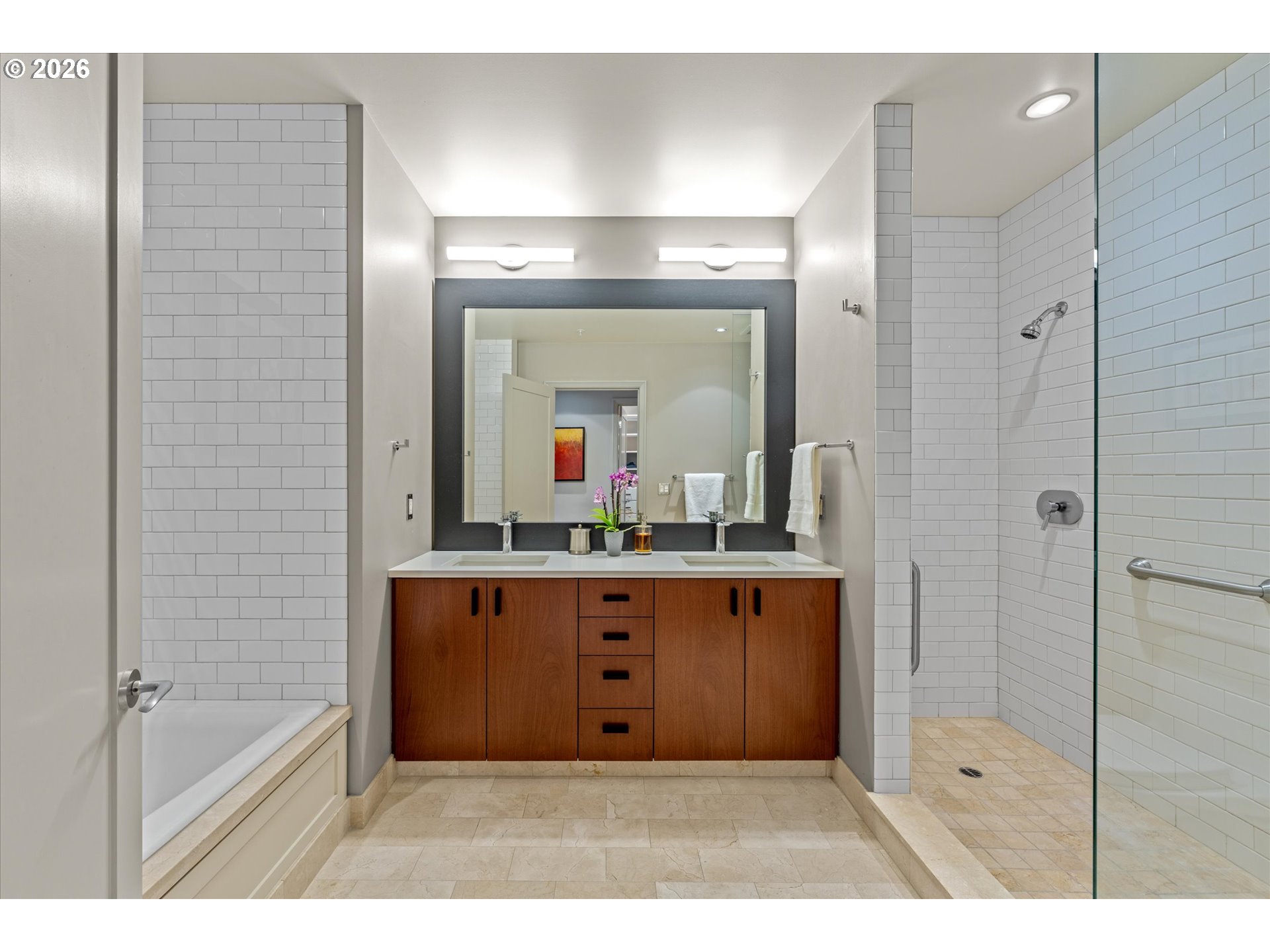 1025 Northwest Couch Street, Unit 1114 Portland, OR 97209 - Photo 24 of 38 En Suite Bathroom