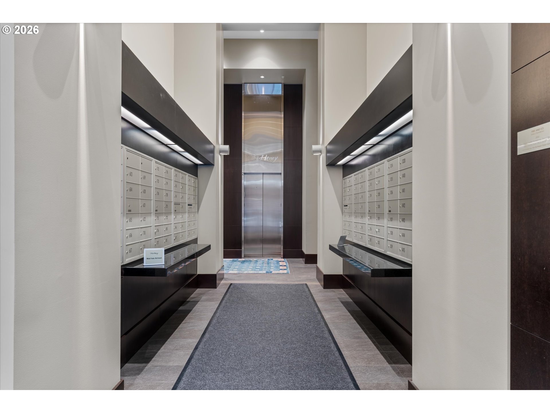 1025 Northwest Couch Street, Unit 1114 Portland, OR 97209 - Photo 5 of 38 Elevator