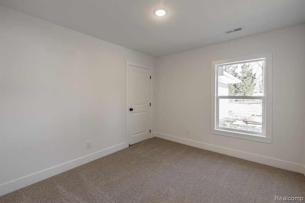 3750 Alida Avenue Rochester Hills, MI 48309 - Photo 56 of 68