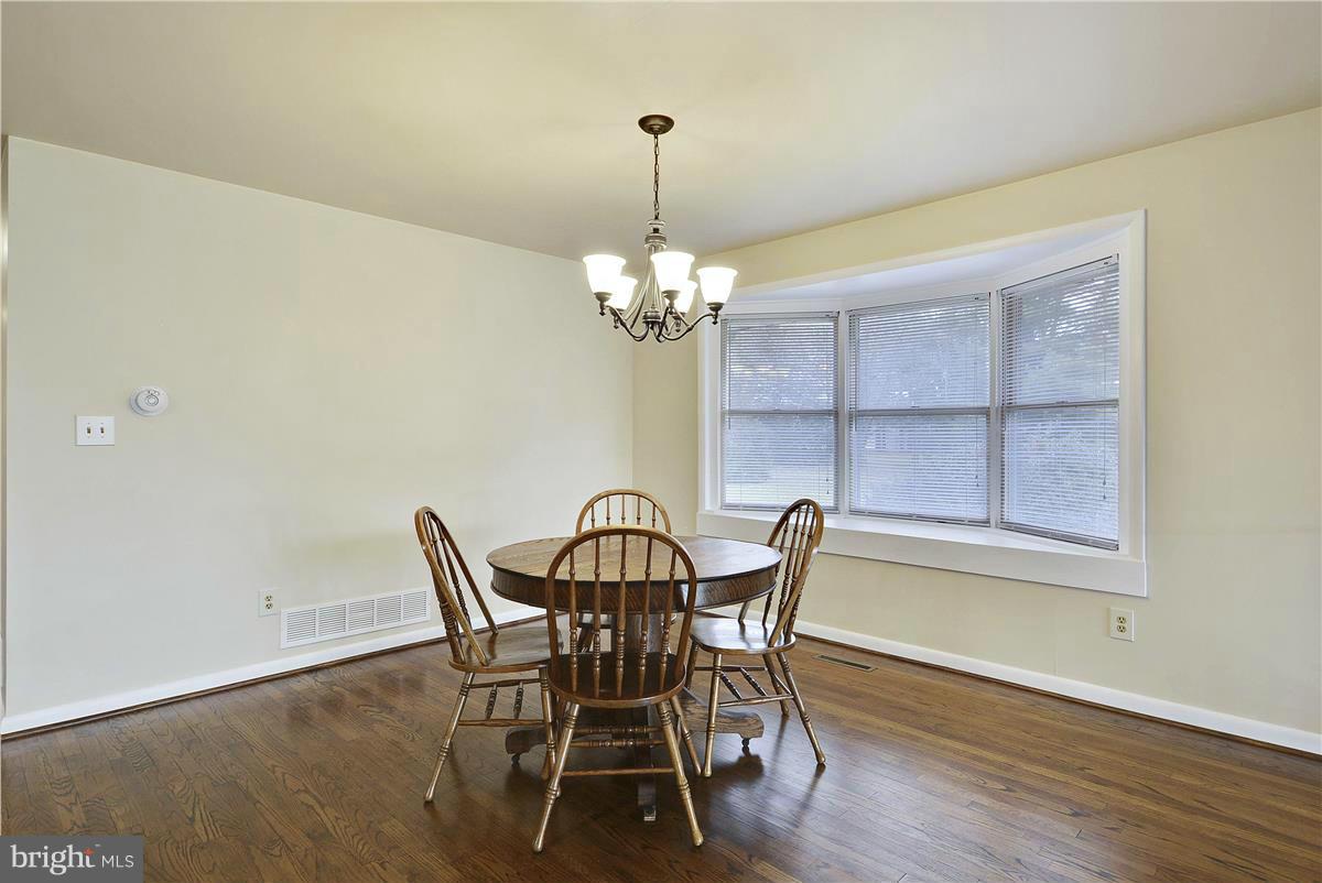 102 Davidson Road Stevensville, MD 21666 - Photo 12 of 19 Dining Room