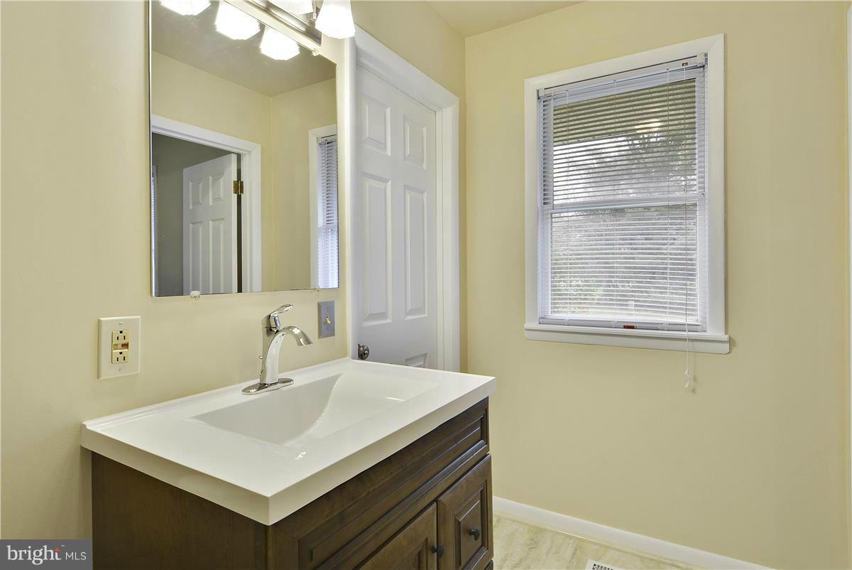 102 Davidson Road Stevensville, MD 21666 - Photo 8 of 19 Bath