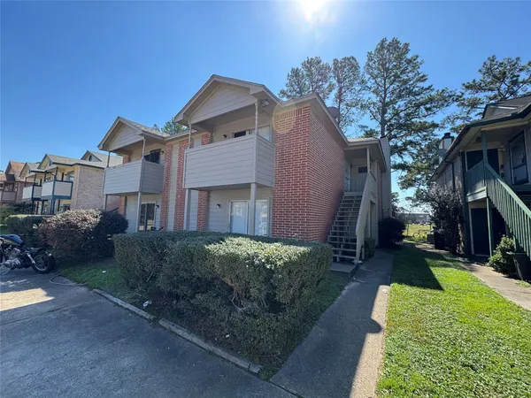 $1,200 | 13611 Ravensway Drive, Unit B, Cypress, TX 77429