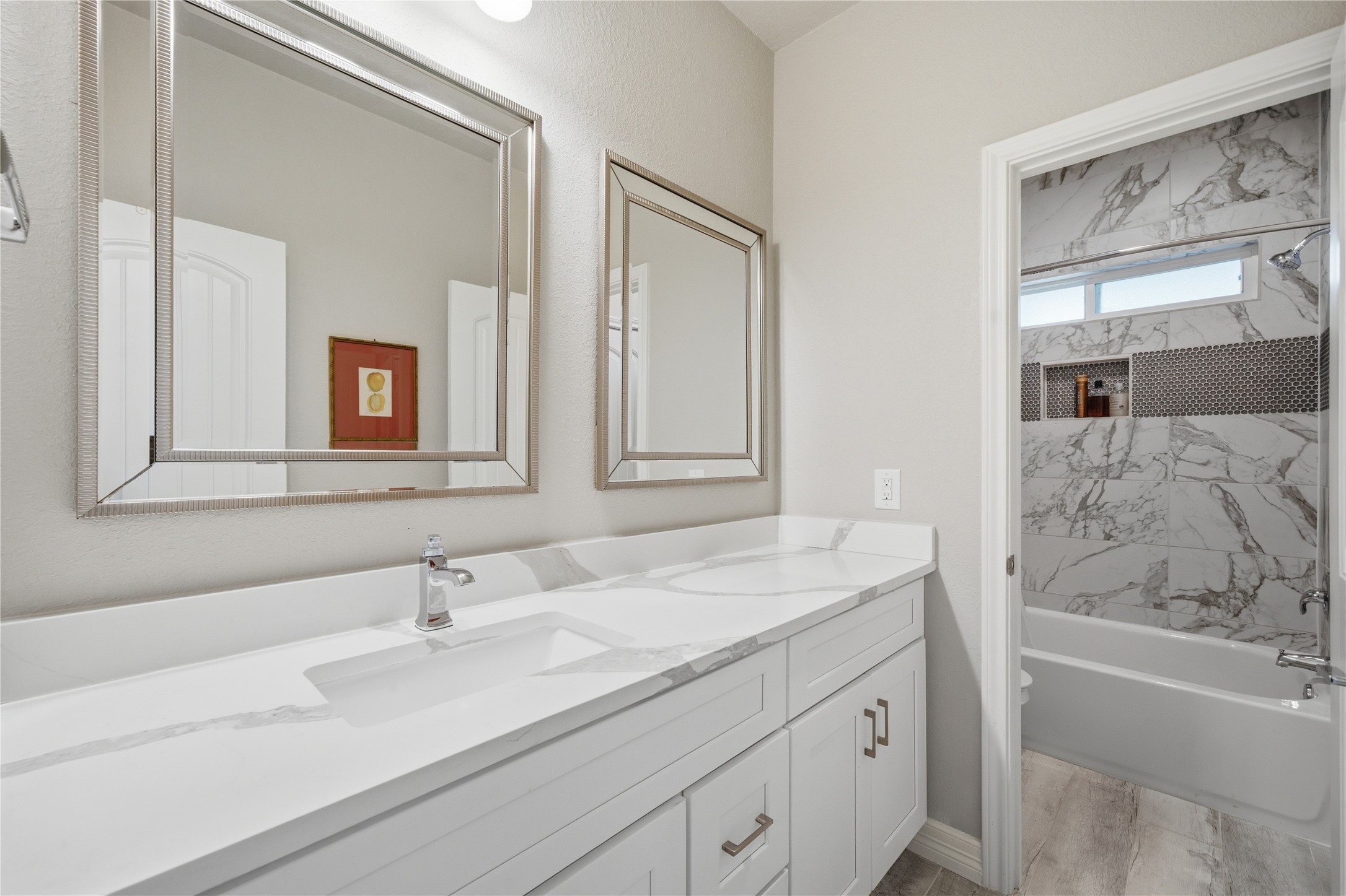 4412 New Orleans Street, Unit B Houston, TX 77020 - Photo 37 of 42 Spacious dressing area and sink in the second bathroom, adjacent to bedroom #3