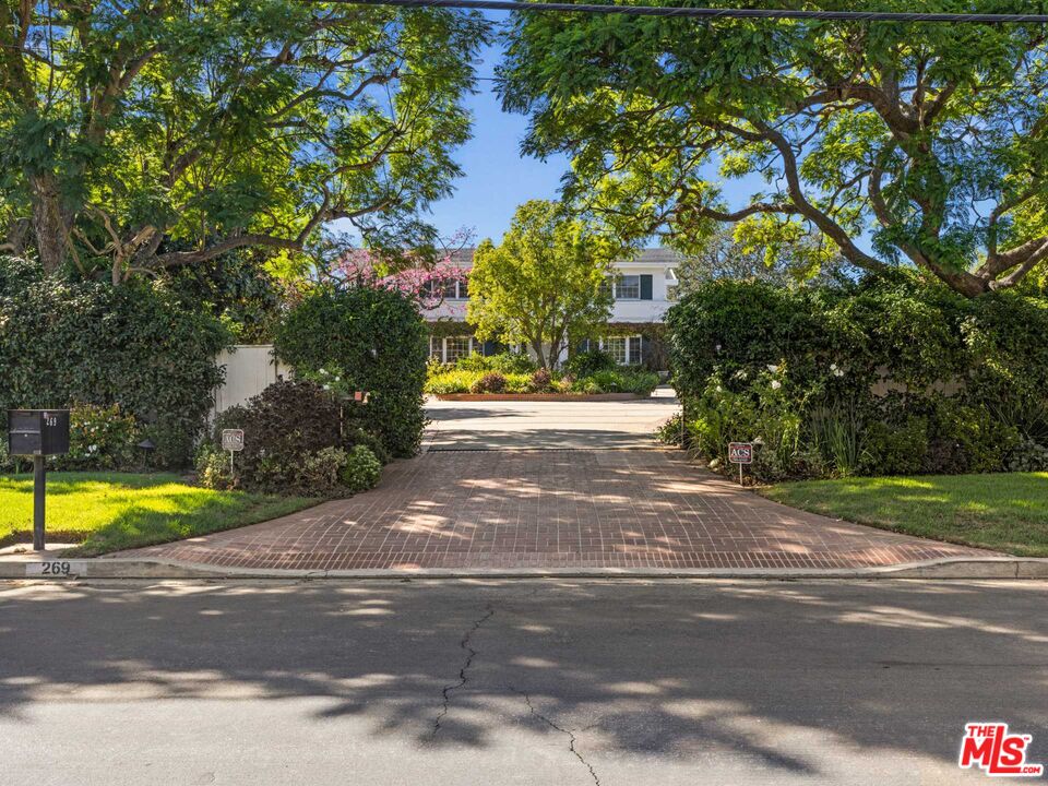 269 South Rockingham Avenue Los Angeles, CA 90049 - Photo 3 of 10 Gallery Image 3