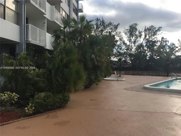 $2,200 | 1200 Northeast Miami Gardens Drive, Unit 315W, Miami, FL 33179