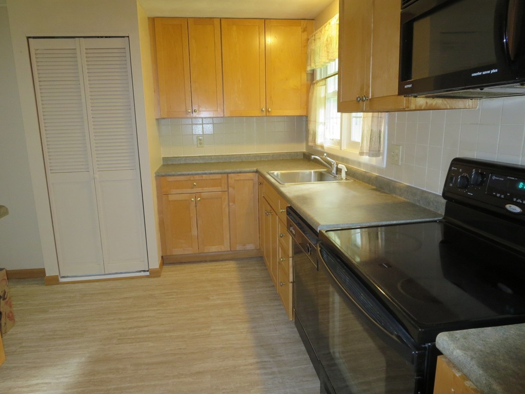 55 Karen Road Framingham, MA 01701 - Photo 5 of 15 Gallery Image 5