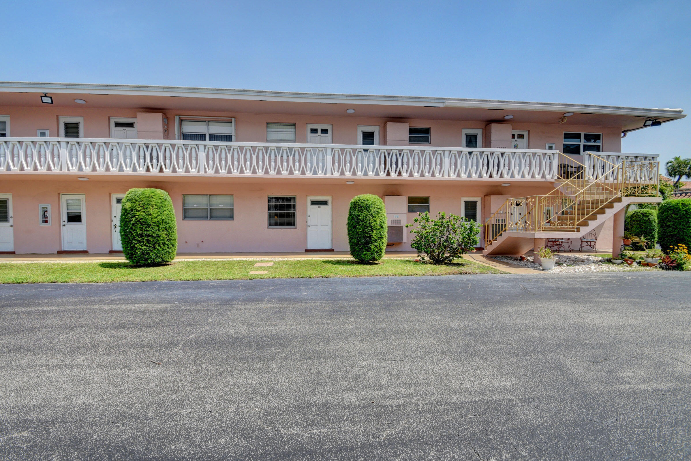 300 Northeast 20th Street, Unit 7090 Boca Raton, FL 33431 - Photo 1 of 22 01_apartment (1)