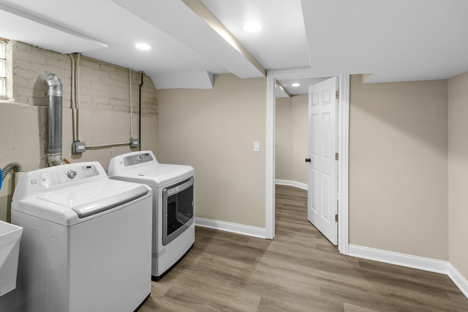 551 Barberry Road Highland Park, IL 60035 - Photo 14 of 19 Gallery Image 14