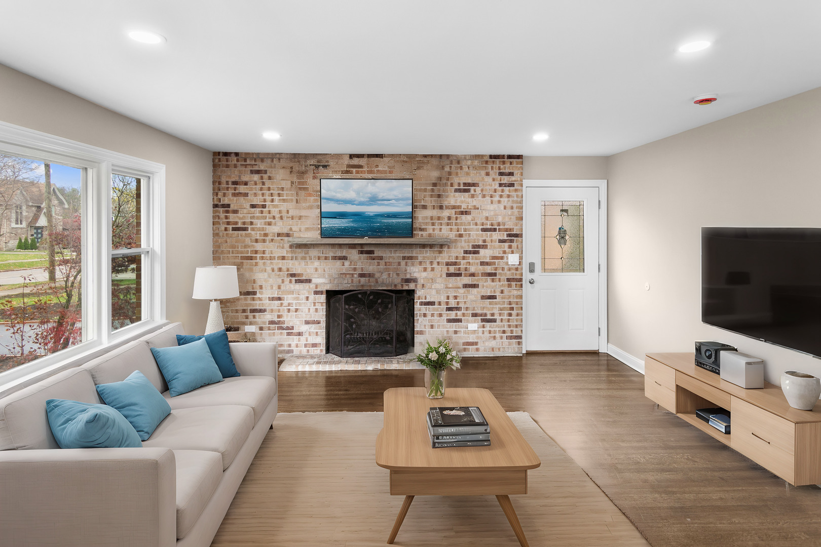 551 Barberry Road Highland Park, IL 60035 - Photo 5 of 19 Gallery Image 5