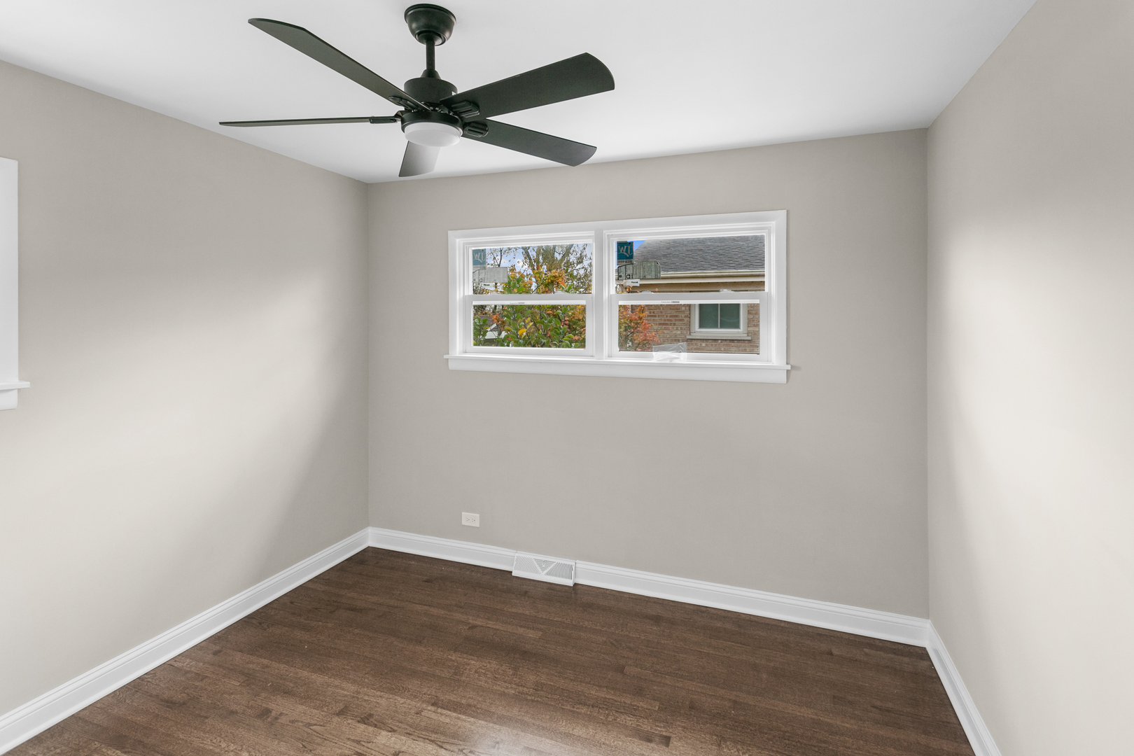 551 Barberry Road Highland Park, IL 60035 - Photo 8 of 19 Gallery Image 8