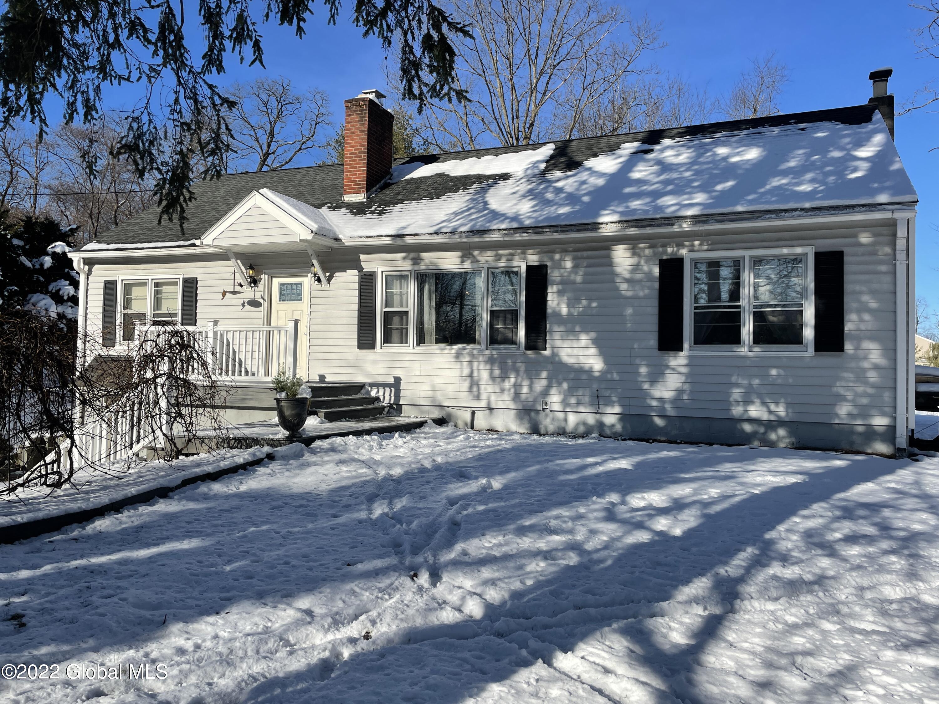 80 Putnam Road Rotterdam, NY 12306 - Photo 1 of 34 1