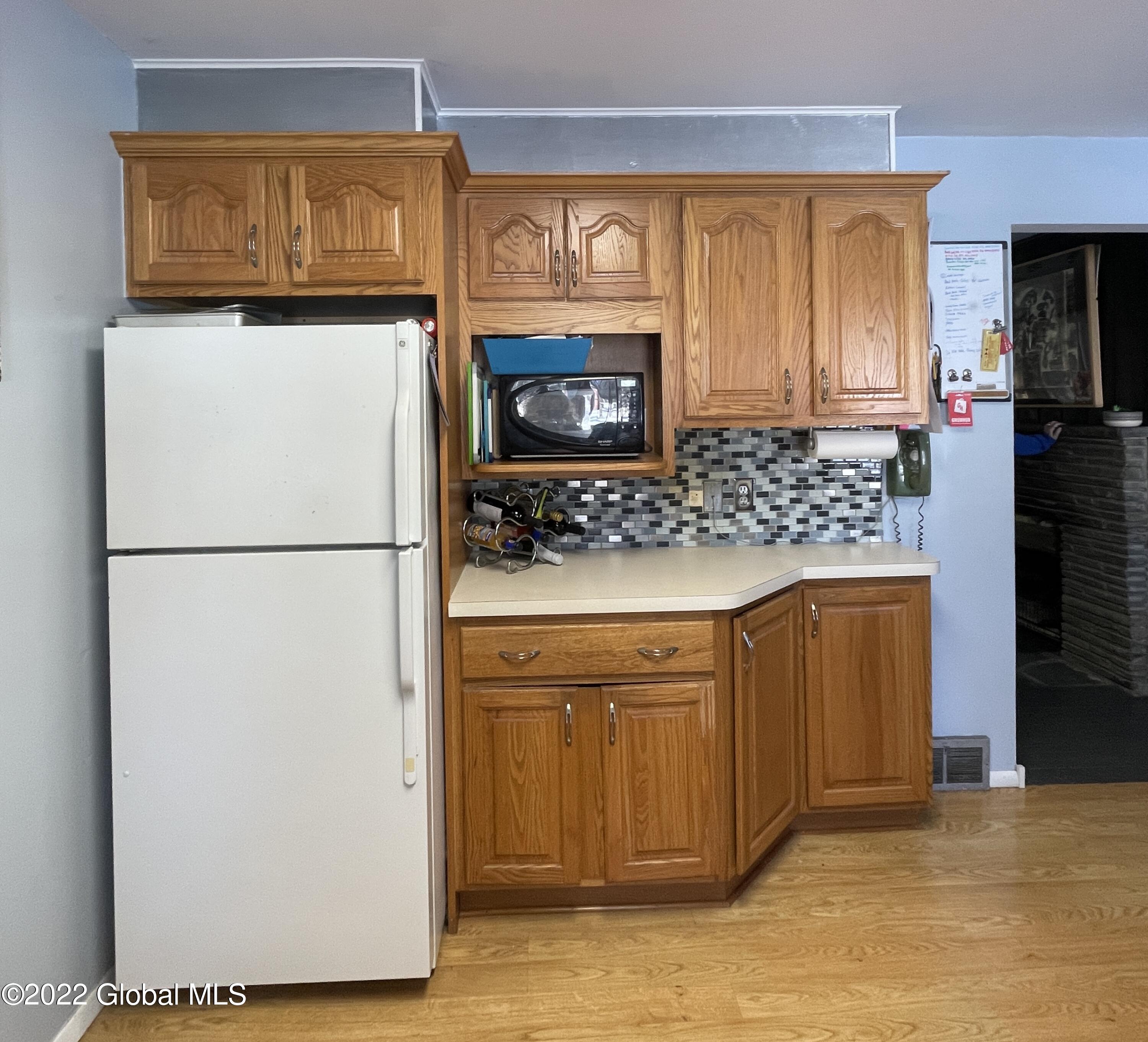 80 Putnam Road Rotterdam, NY 12306 - Photo 9 of 34 16