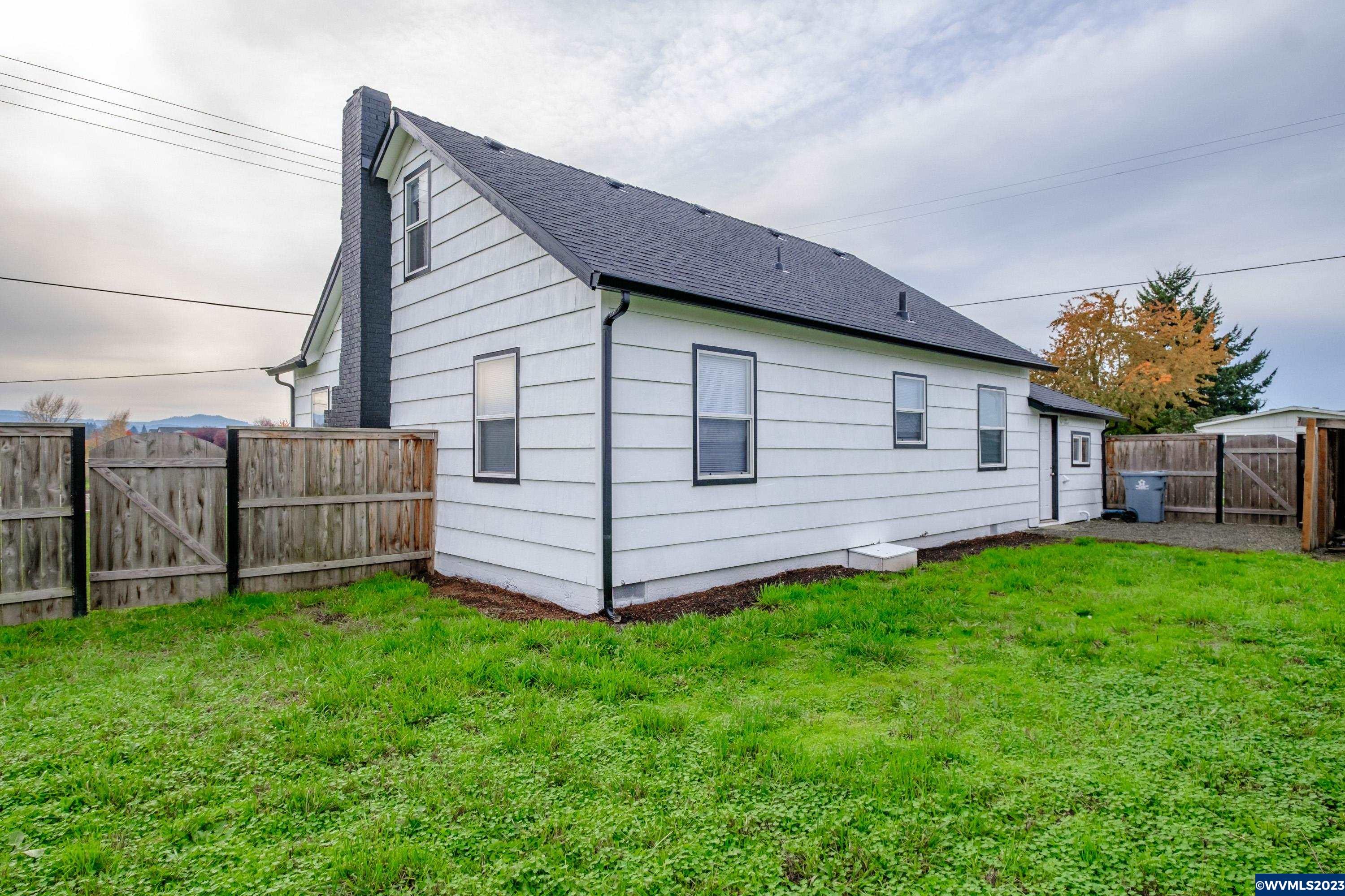 1185 Airport Road Lebanon, OR 97355 - Photo 31 of 33 Gallery Image 31