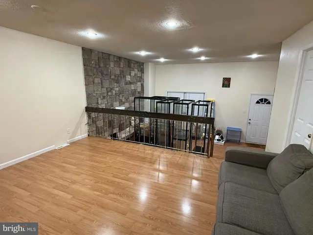 $2,600 | 5107 Bay Road, Bensalem, PA 19020