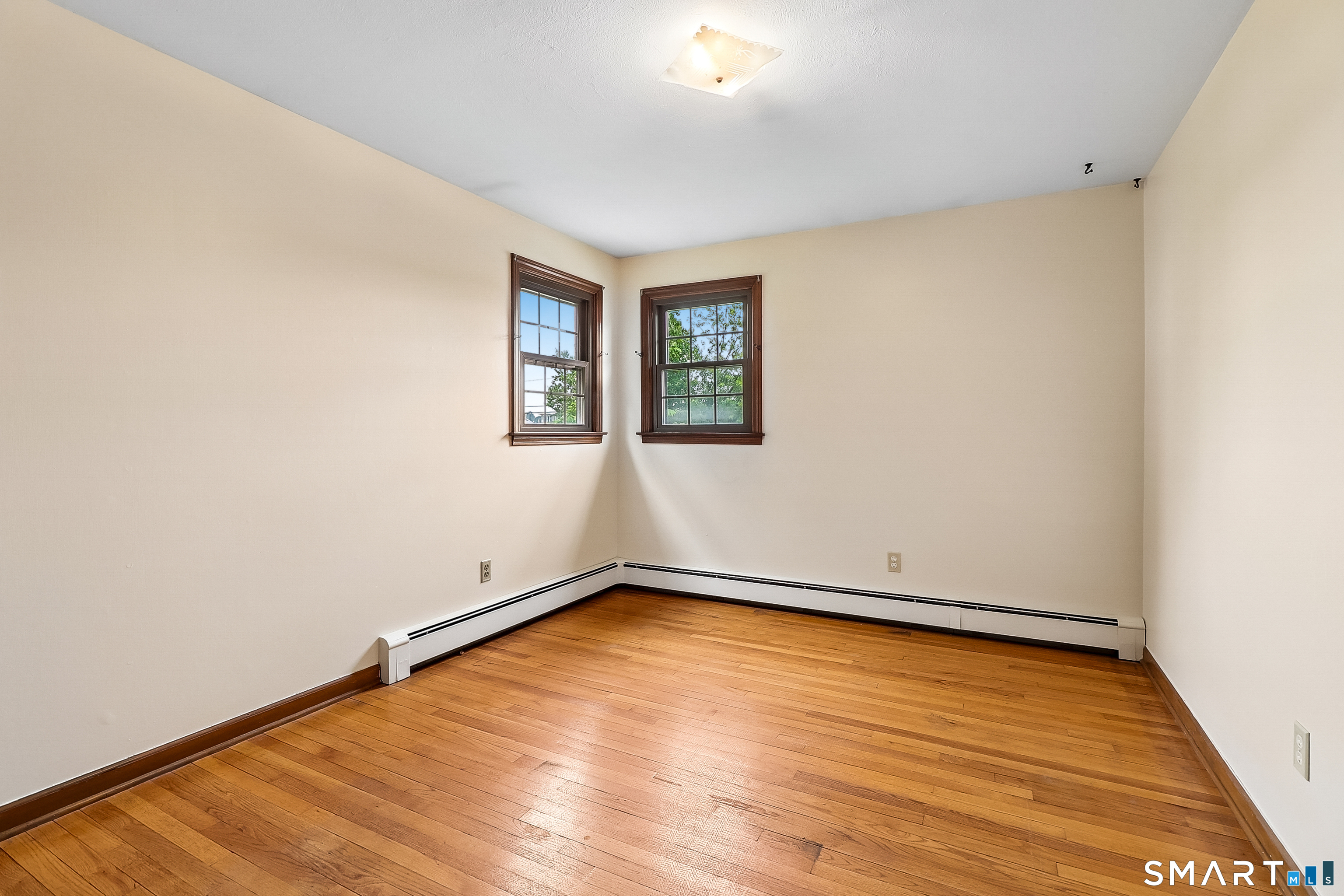 81 Shoreham Terrace Fairfield, CT 06824 - Photo 10 of 26