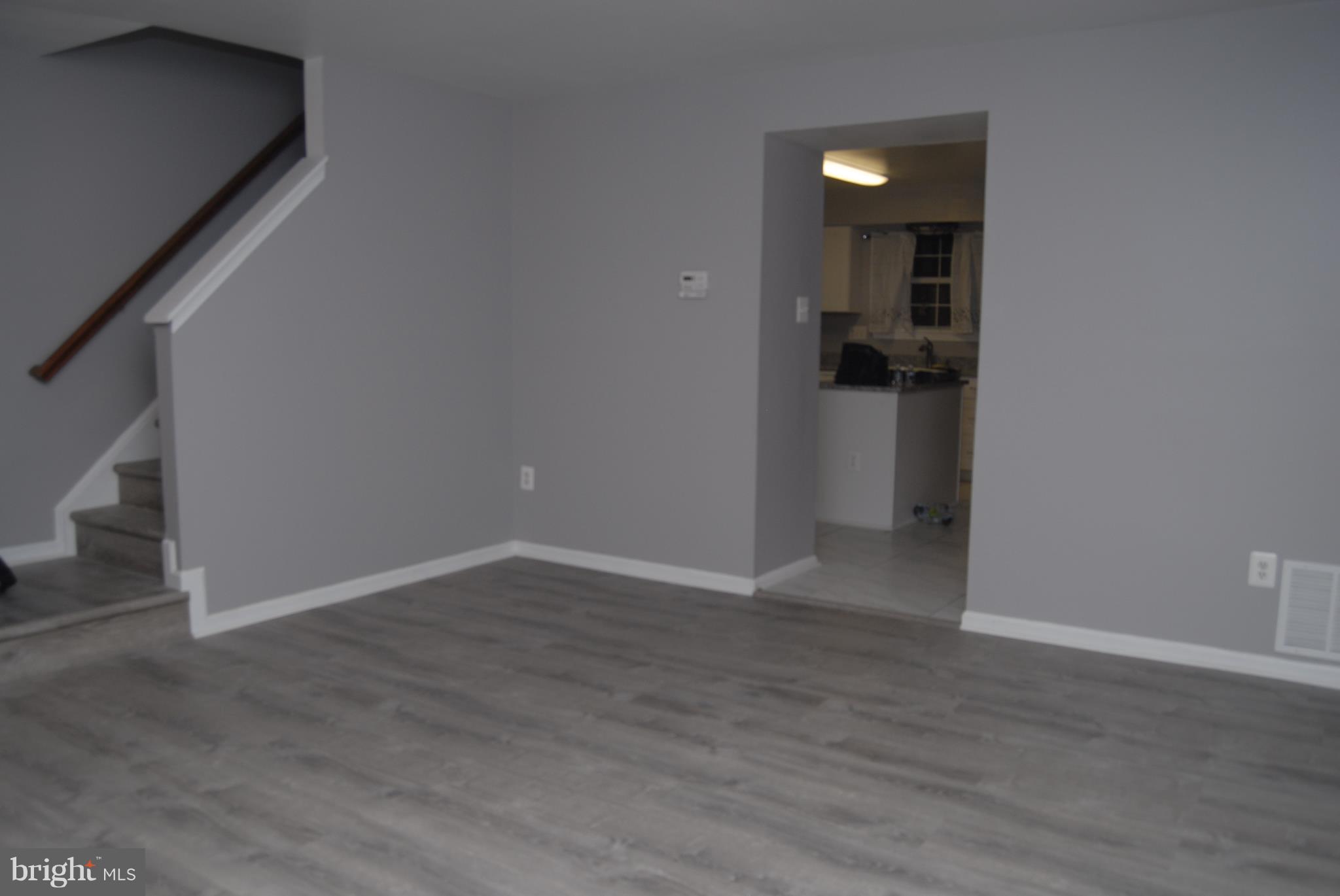 2343 London Bridge Drive Silver Spring, MD 20906 - Photo 4 of 28 Living room