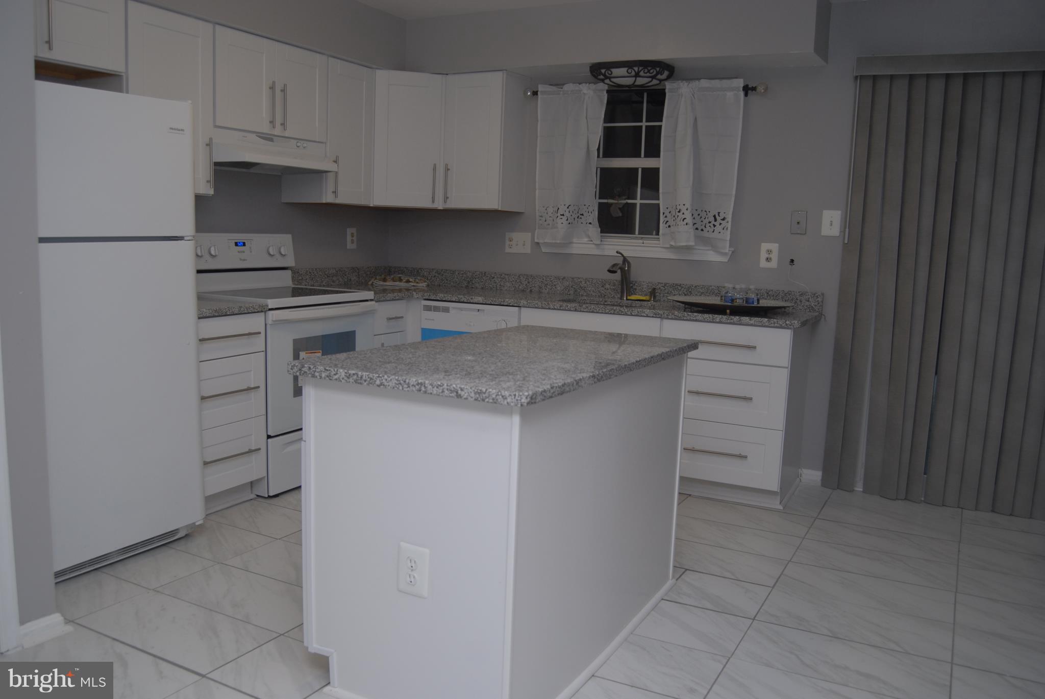 2343 London Bridge Drive Silver Spring, MD 20906 - Photo 6 of 28 Kitchen