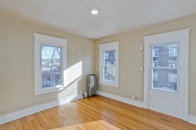 $1,450 | 1196 Grattan Street, Unit 2R, Chicopee, MA 01013