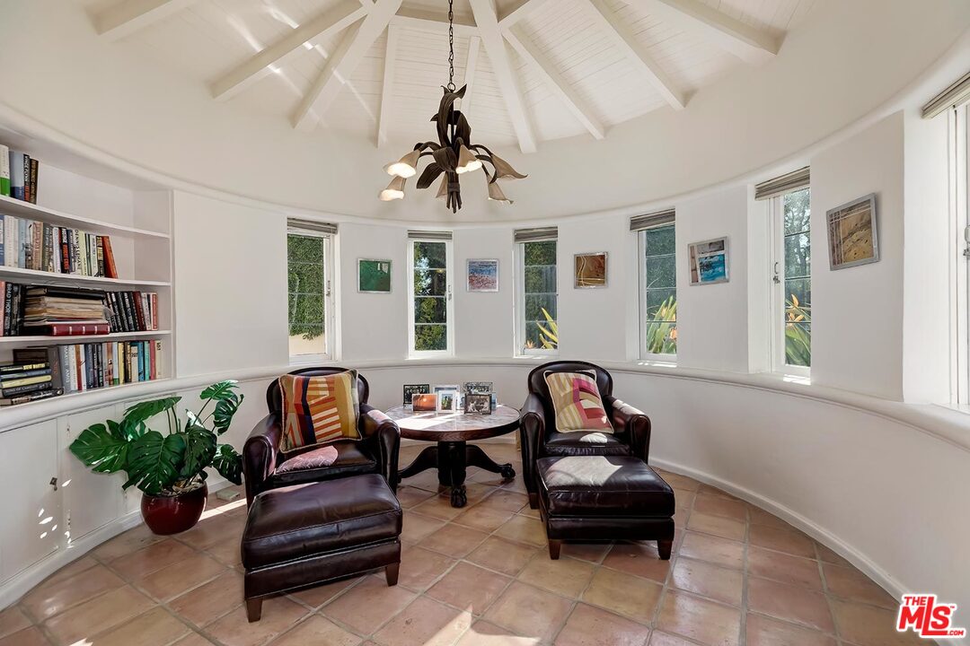 1130 Tower Road Beverly Hills, CA 90210 - Photo 6 of 30 a living room with furniture