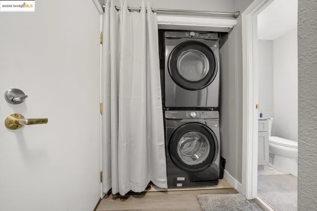 $499,000 | 7572 Mountain Boulevard, Unit 2, Oakland, CA 94605