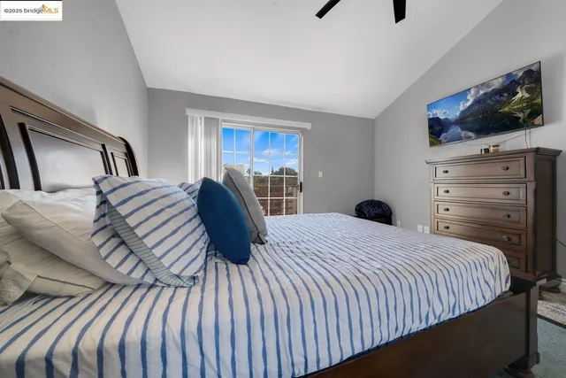 $499,000 | 7572 Mountain Boulevard, Unit 2, Oakland, CA 94605