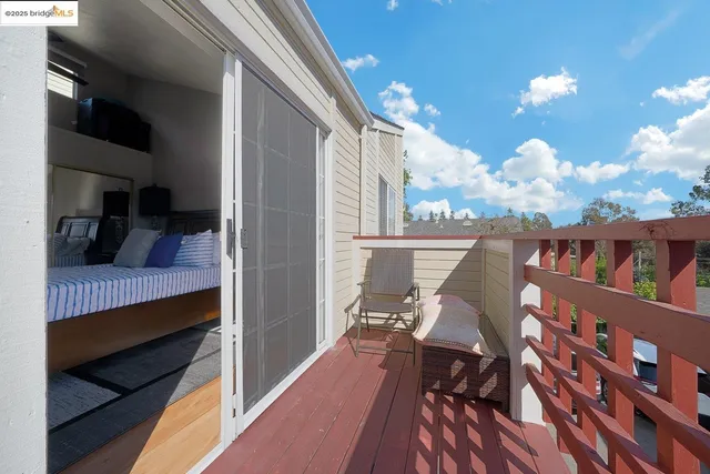 $499,000 | 7572 Mountain Boulevard, Unit 2, Oakland, CA 94605