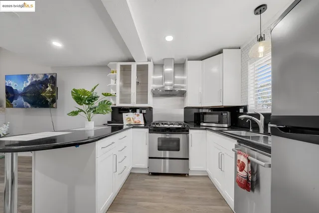 $499,000 | 7572 Mountain Boulevard, Unit 2, Oakland, CA 94605