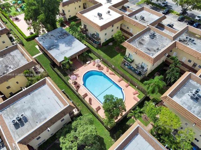 $264,900 | 8550 Southwest 109th Avenue, Unit 5119, Miami, FL 33173