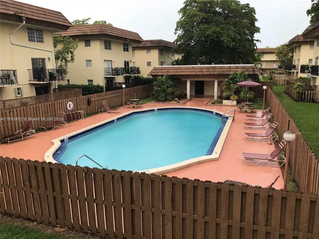 $264,900 | 8550 Southwest 109th Avenue, Unit 5119, Miami, FL 33173