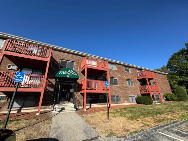 $2,078 | 95 Powers Street, Unit 17, Milford, NH 03055