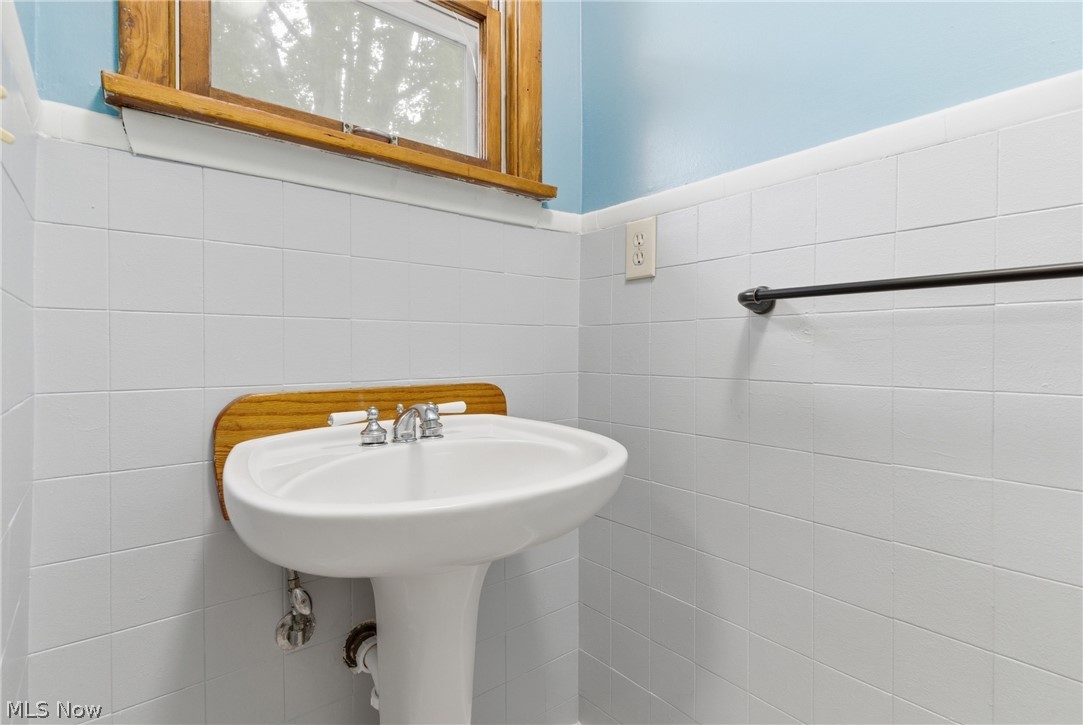 537 Randall Road Elyria, OH 44035 - Photo 19 of 49