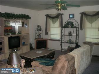 4313 Sutton Circle Reading, PA 19606 - Photo 3 of 5 Gallery Image 3