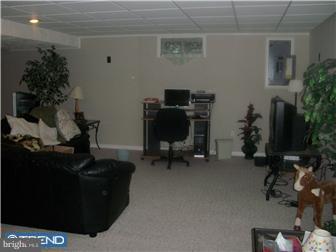 4313 Sutton Circle Reading, PA 19606 - Photo 5 of 5 Gallery Image 5