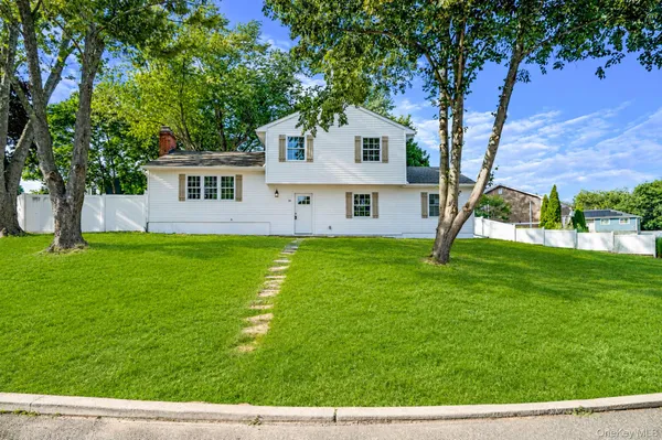 $649,000 | 18 Joyce Drive, Riverhead, NY 11901