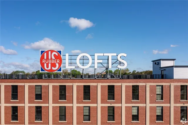 $3,080 | 411 Valley Street, Unit 41133, Providence, RI 02908