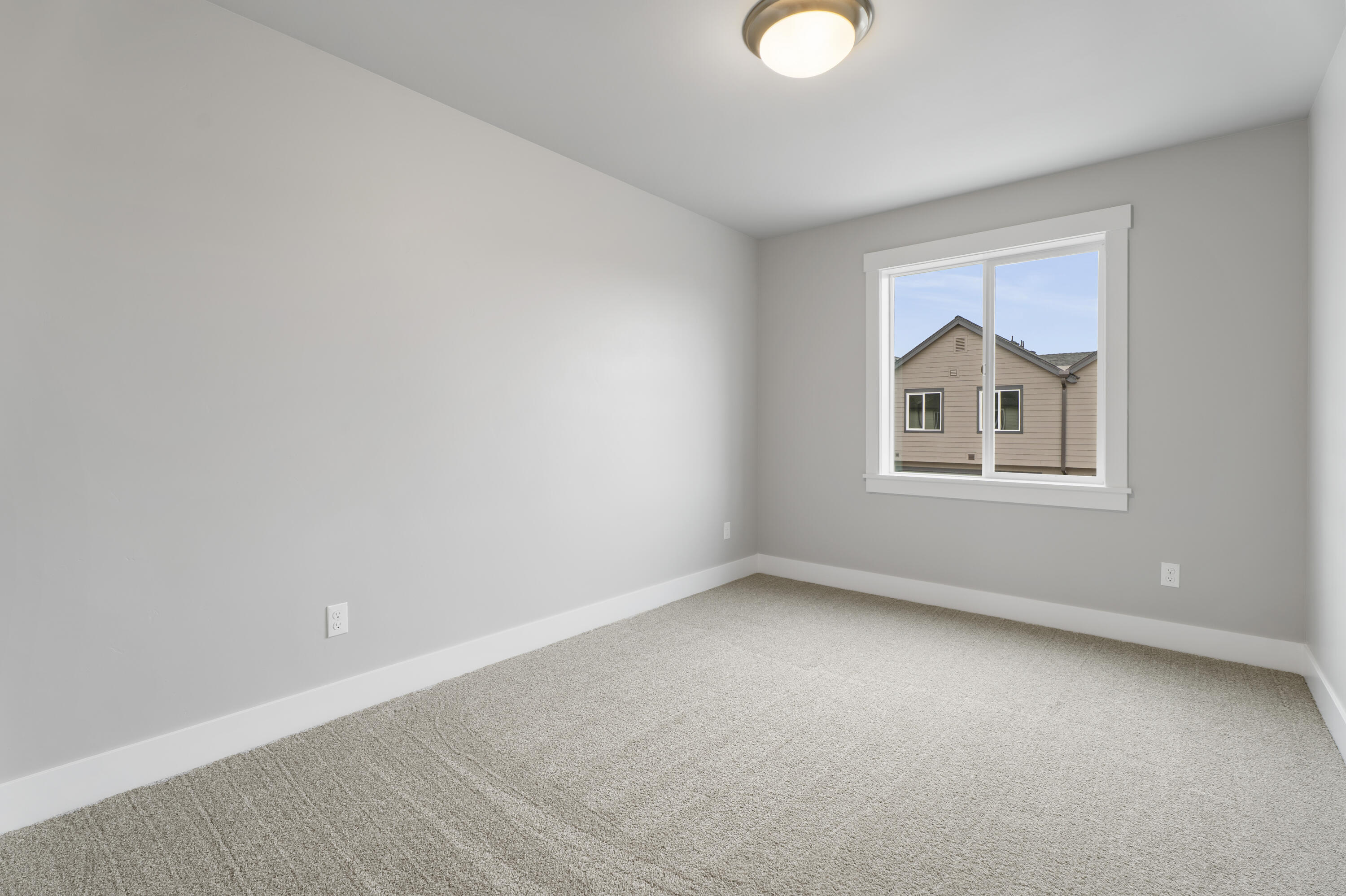 3937 Southwest Coyote Avenue, Unit LOT 154 Redmond, OR 97756 - Photo 18 of 24 18-Bedroom