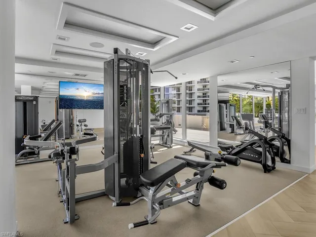 $1,895,000 | 4051 Gulf Shore Boulevard North, Unit 500, Naples, FL 34103