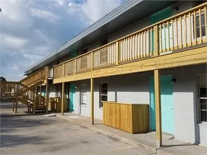 $725 | 2026 Waldron Road, Corpus Christi, TX 78418