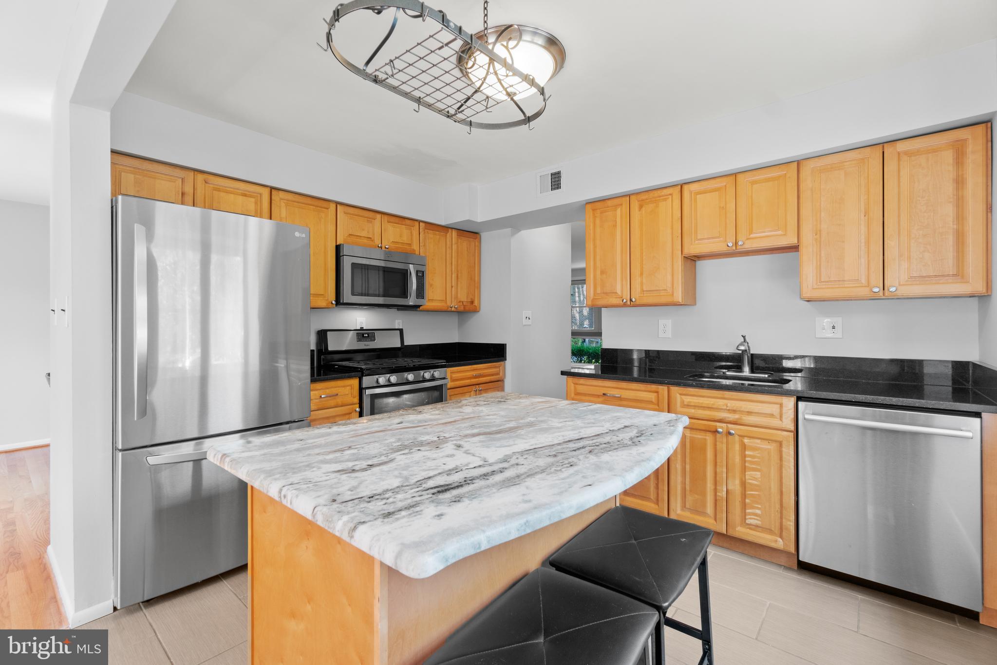 5304 Eliots Oak Road Columbia, MD 21044 - Photo 12 of 39 Gallery Image 12